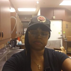 Meet your Posher, Loretta